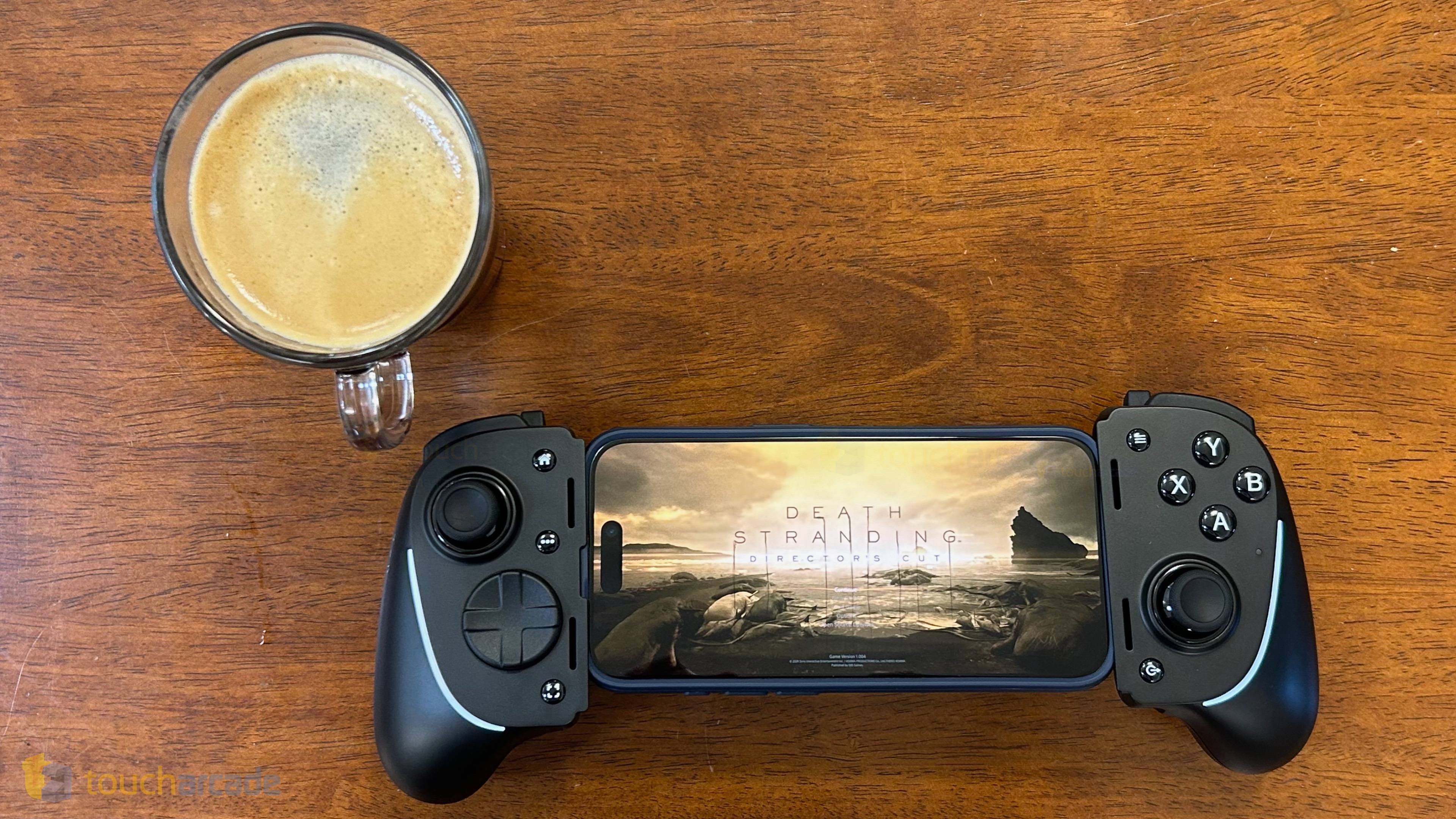 Razer Kishi Ultra in Hand